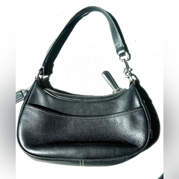 Coach Authentic Vintage Hamptons Hobo Black Leather Demi Bag